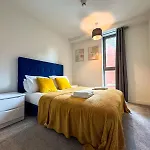 Luxury Townhouse In Central Manchester